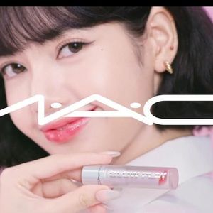 MAC GLOW PLAY Lip Balm 453 Rouge Awakening